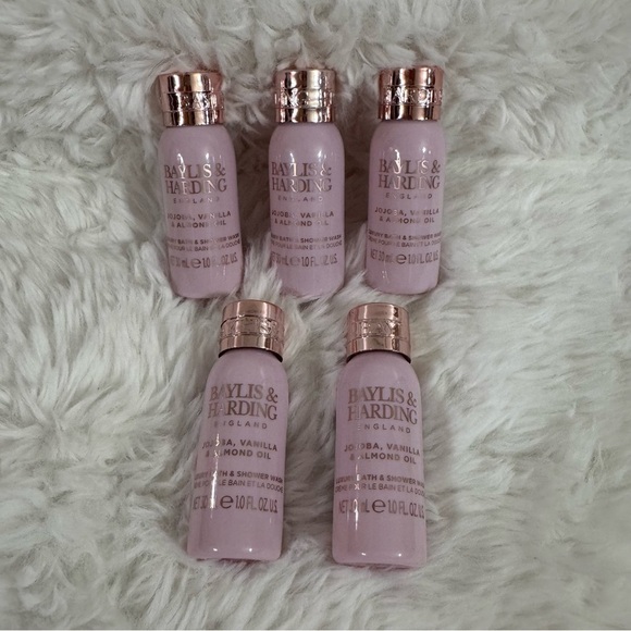 Baylis & Harding England Jojoba Vanilla Almond Body Wash Set - Picture 1 of 12